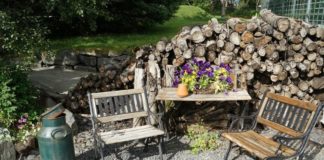 Installer un salon de jardin près de son potager, et pourquoi pas ? Salon de jardin