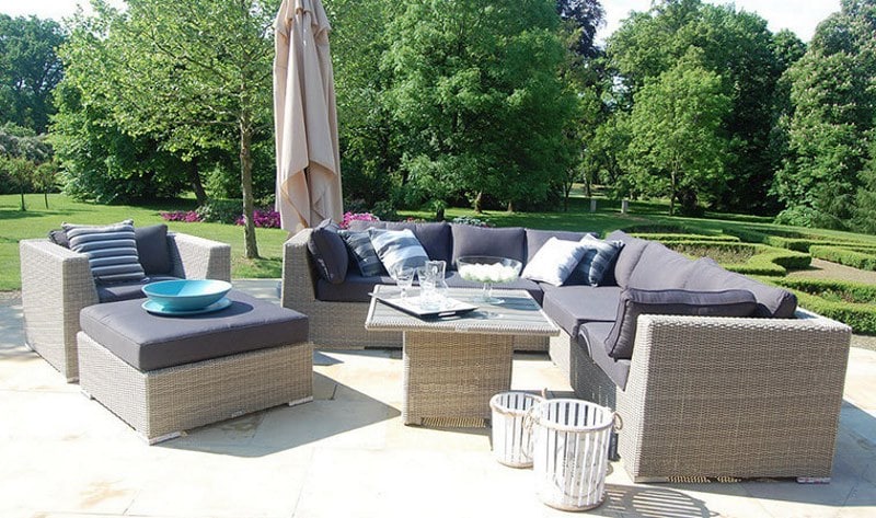 salon-bas-jardin-luxe-kent